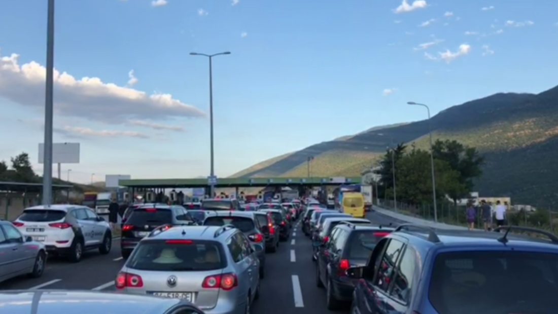 Ardhja e mërgimtarëve, kjo është gjendja në pikat kufitare