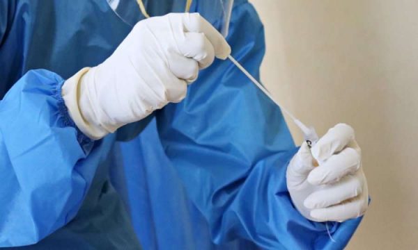 Një i vdekur nga Covid-19 në 24 orët e fundit në Kosovë
