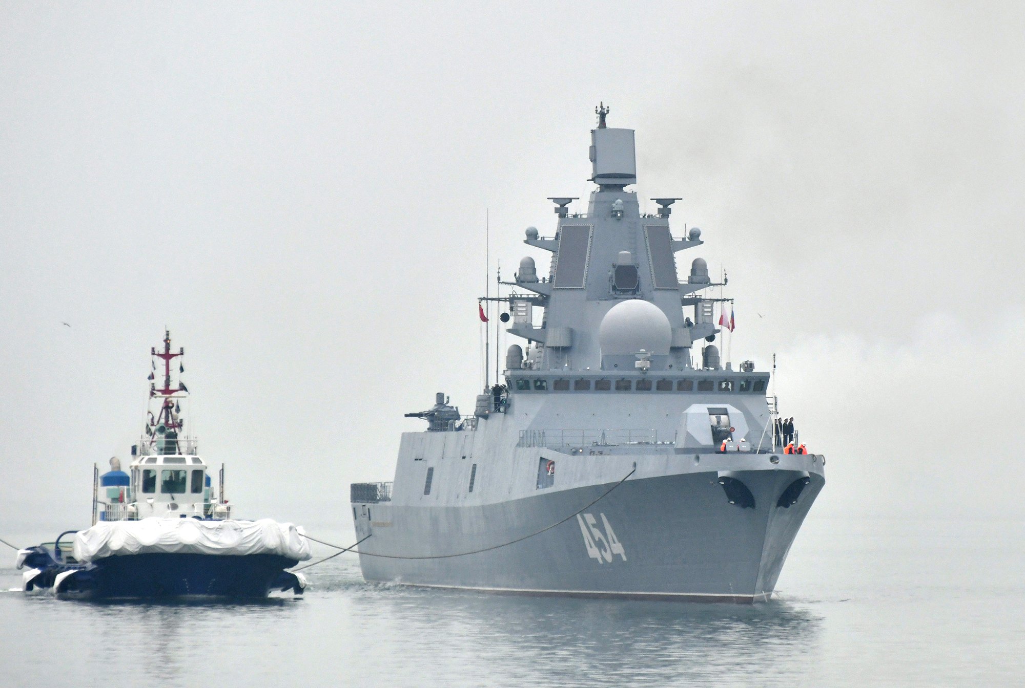 Putin urdhëron anijen e marinës të armatosur me raketa hipersonike në Detin Mesdhe