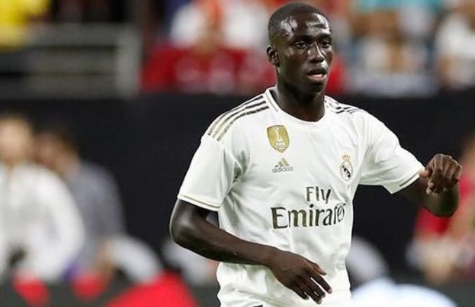 Real Madridi kërkon të shesë Mendyn