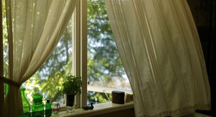 Zgjidhje ekonomike: Si ta mbani shtëpinë e freskët, edhe kur është vapë