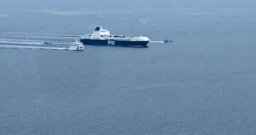 Emigrantë të armatosur tentojnë të marrin peng anijen turke në Napoli, policia parandalon planin, i arreston
