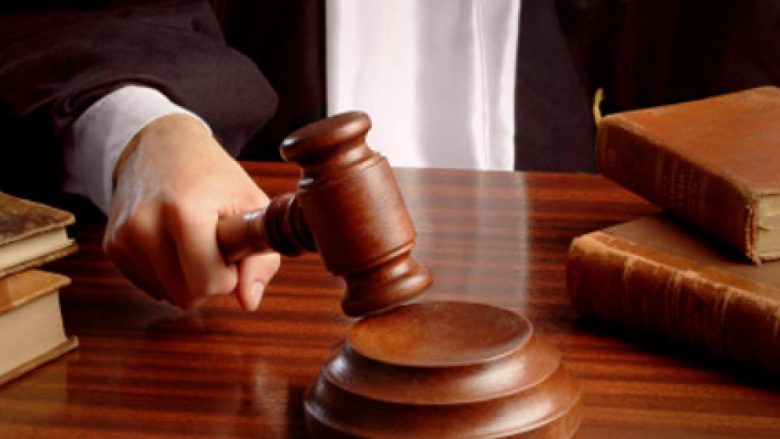 Shtyhet gjykimi për rastin e lehonës nga Struga, avokati i të akuzuarës nuk u paraqit në seancë