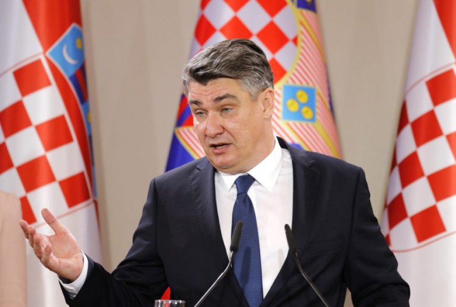 Presidentit kroat i prishet aeroplani, nuk shkon në Londër për Kurorëzimin e Mbretit Charles