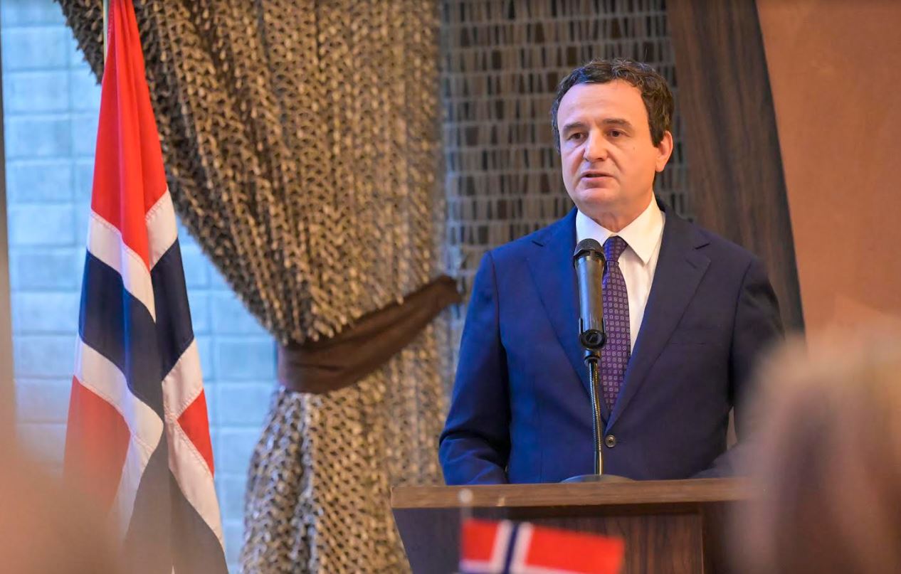 Kurti merr pjesë në festimin e 209 vjetorit të miratimit të Kushtetutës së Norvegjisë