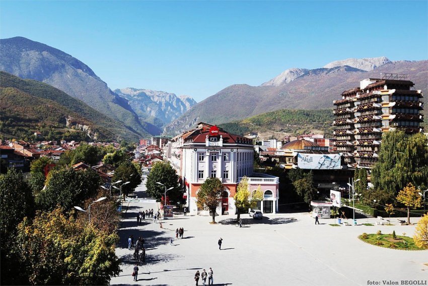 Në Pejën poetike, mes bjeshkëve të namuna
