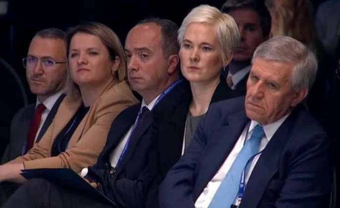 Edhe gruaja e Kurtit po merr pjesë në Forumin e Bratisllavës