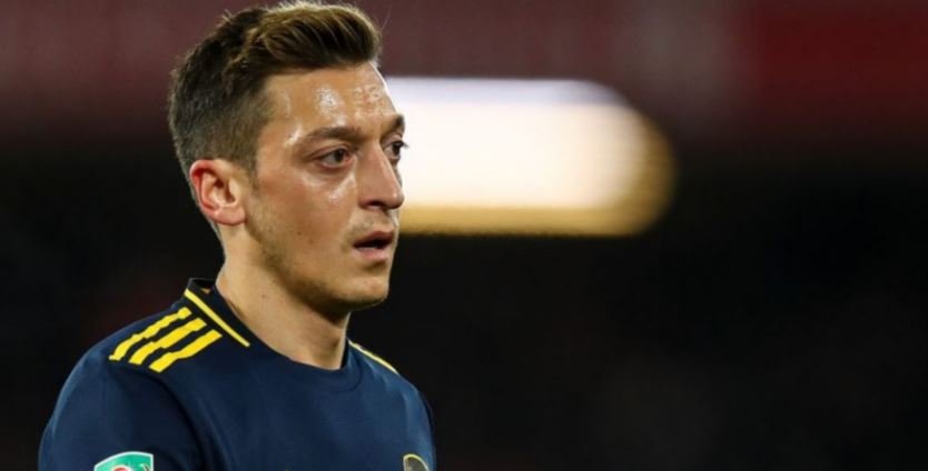 Babai i Ozil zbulon prapaskenën