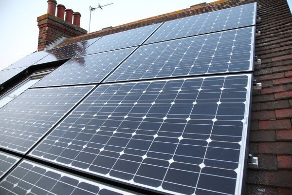 ​Studimi: Dielli do të bëhet burimi më i rëndësishëm i energjisë, por ka katër pengesa