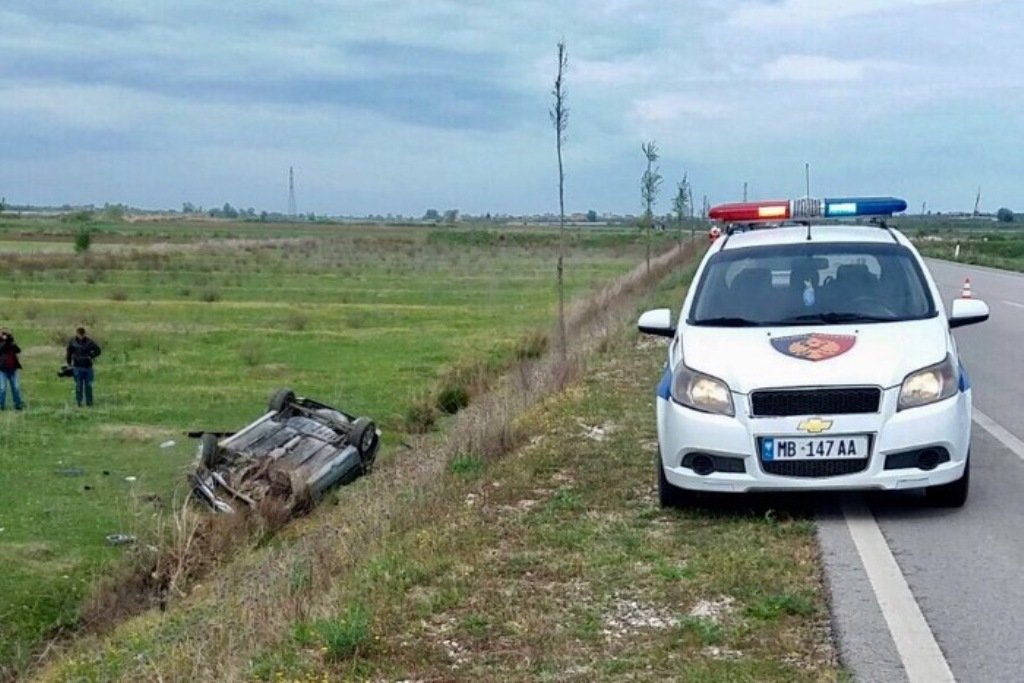 Mjeti përfundon në kanal në aksin Pogradec-Korçë