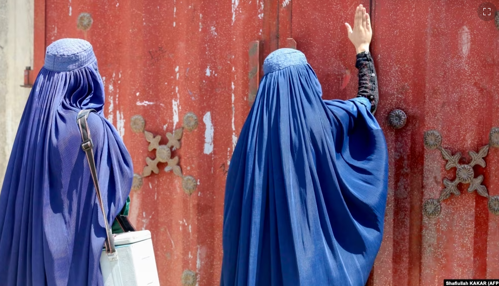 HRW: Mohimi i të drejtave bazike të grave në Afganistan, krim kundër njerëzimit