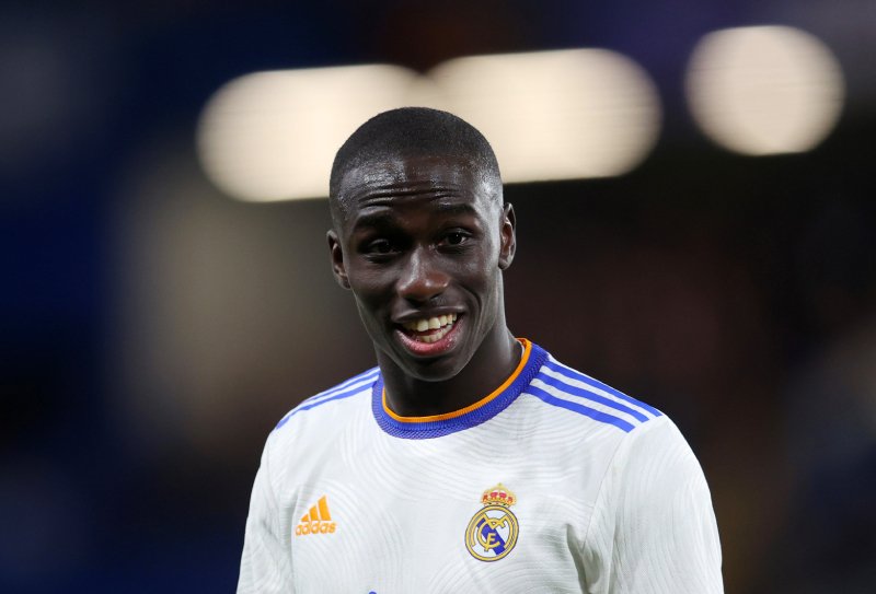 Mendy mbetet jashtë planeve të Real Madrid