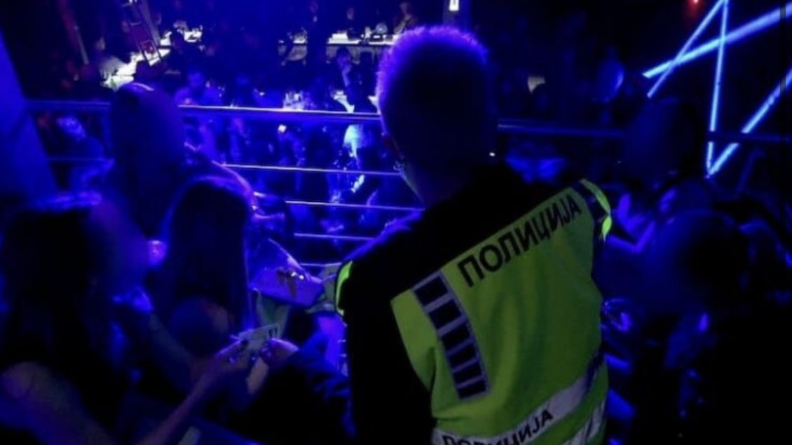 Manastir: U shërbyen me alkool persona të mitur dhe u gjet drogë, policia me aksion