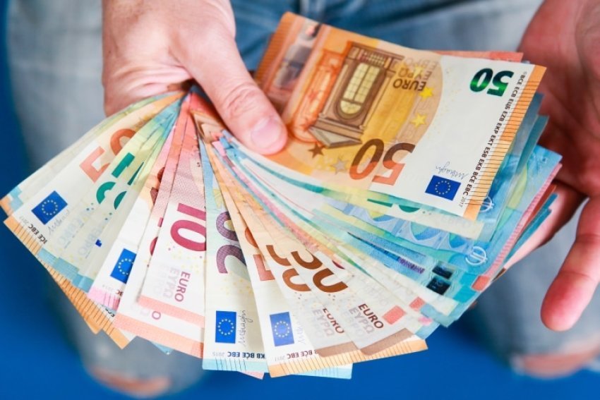 Formularët e pasurisë, të gjithë janë të pasur