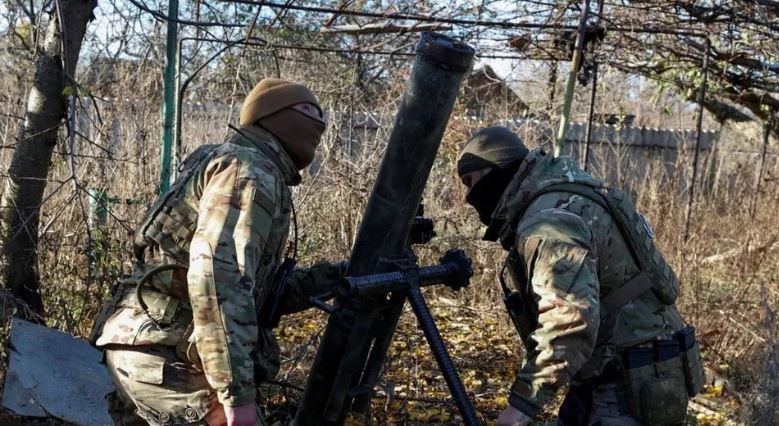 Ukraina ua ndalon burrave të moshës ushtarake të marrin pasaporta jashtë vendit