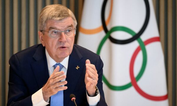 Bach do të largohet nga pozita e kryetarit të Komitetit Olimpik Ndërkombëtar