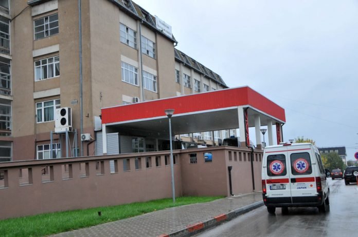 ​Kaq pacientë me Covid-19, infektologu tregon se a pritet që të ketë rritje të numrit