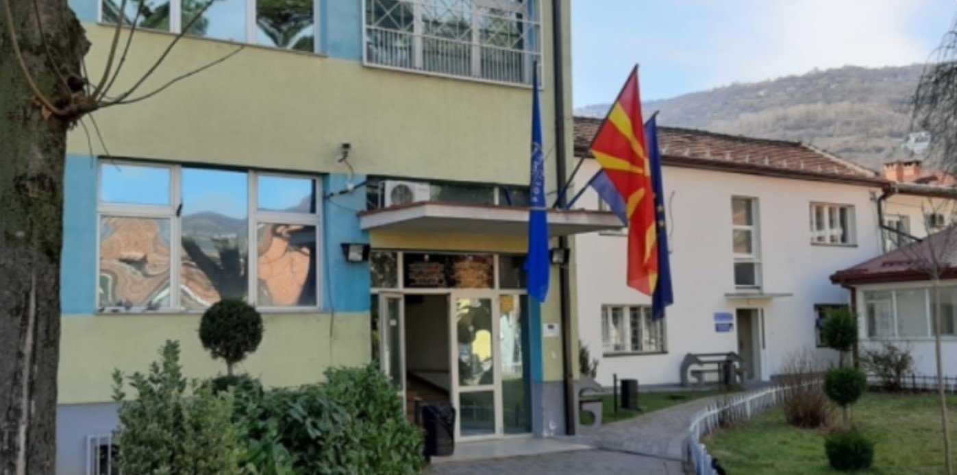 Mori makinë me qira në Gostivar dhe kontrabandoi emigrantë, kapet nga policia në Greqi