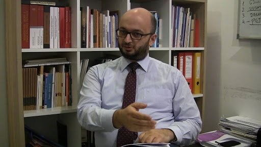 Njohësi i sigurisë: Nëse hapët Ura e Ibrit, strukturat paralele serbe do të protestojë
