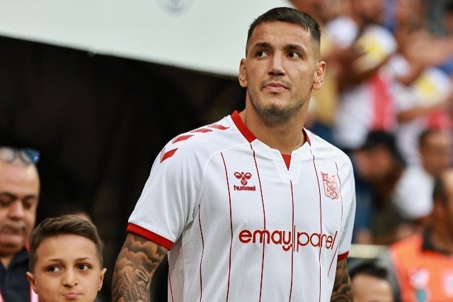 Manaj te Trabzonspor? Reagon Sivasspor