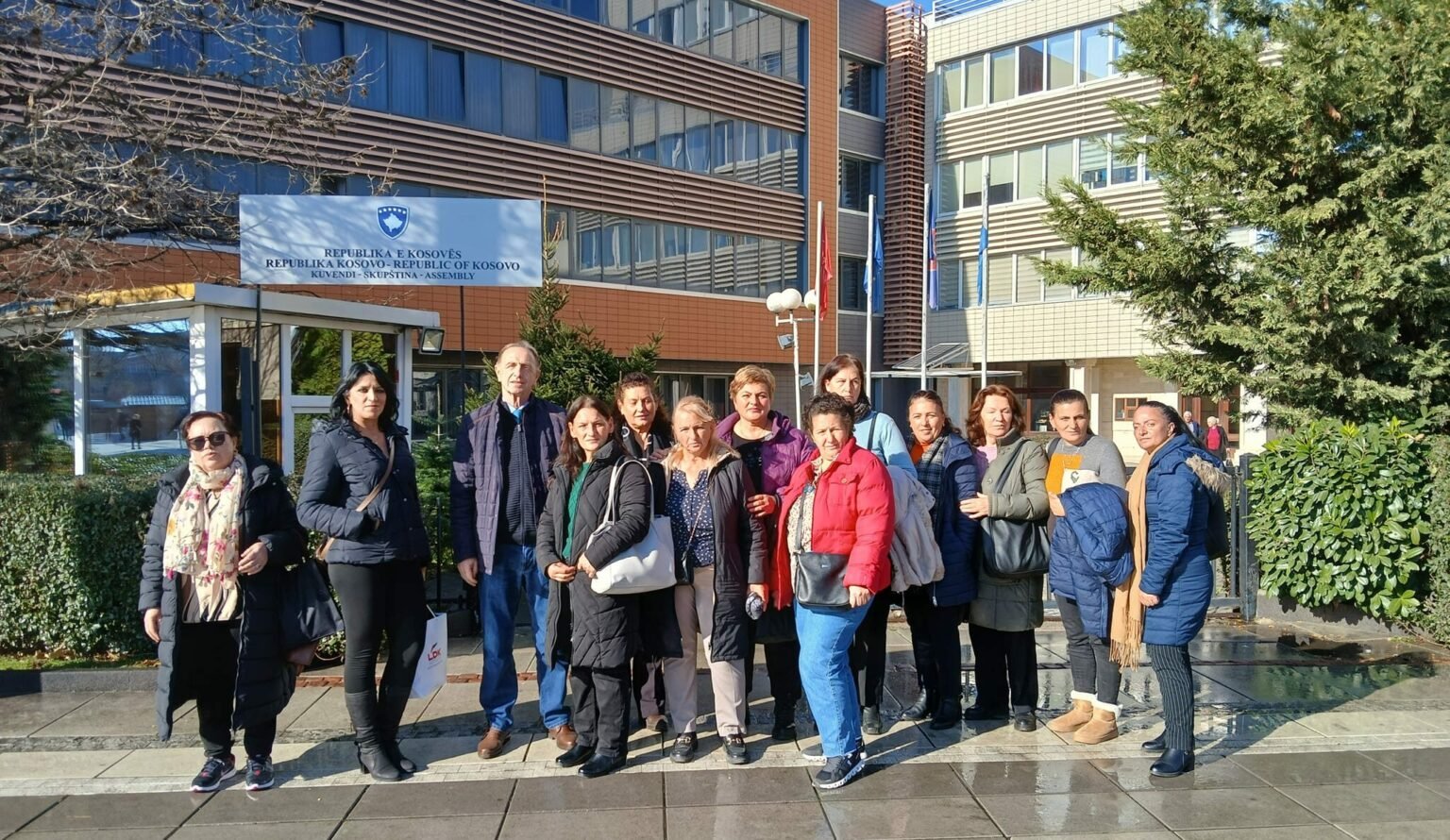 Punëtoret teknike të Kuvendit fitojnë rastin në Inspektoratin e Punës, kompania detyrohet t’i kthejë në punë brenda tri dite