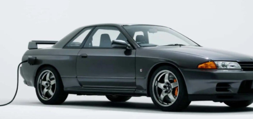 Nissan zbulon versionin elektrik të GT-R R32