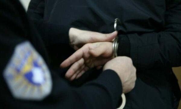 Tentim vrasje në një fshat të Gjakovës dhe sulm fizik ndaj një polici të Kosovës, arrestohen dy persona