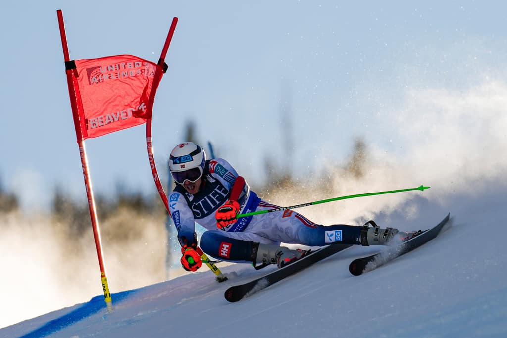 Kristoffersen kryeson renditjen e përgjithshme të Kupës së Botës 