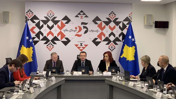 Qeveria tregon numrin e personave përfitues nga ndarja e shtesave prej 100 euro