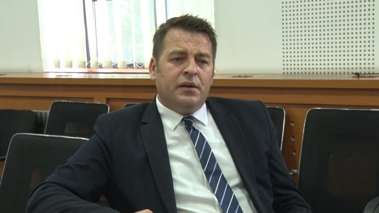 Muja: Po punojmë për të siguruar konsensusin e grupit parlamentar për kodin civil