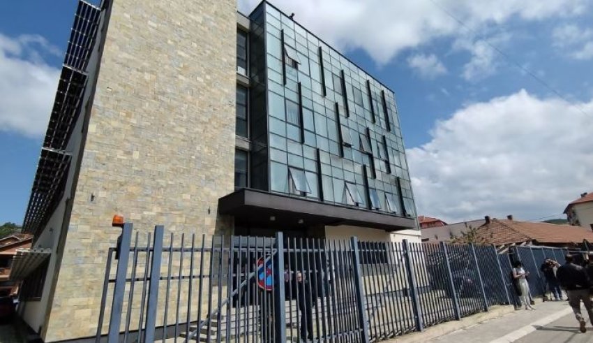 Eksperti jep alarmin: Strukturat paralele kanë fuqi të madhe financiare, Serbia do të reagojë në një moment interesant...