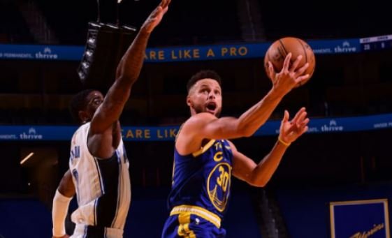 Golden State triumfon ndaj Orlandos