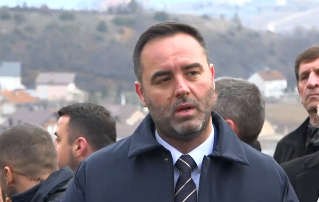 Konjufca në 25-vjetorin e Masakrës së Reçakut: Njëri ndër aktet më mizore të gjenocidit të Serbisë