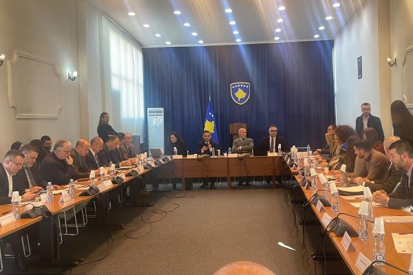 ​Haradinaj: AAK angazhohet për familje me mirëqenie ekonomike
