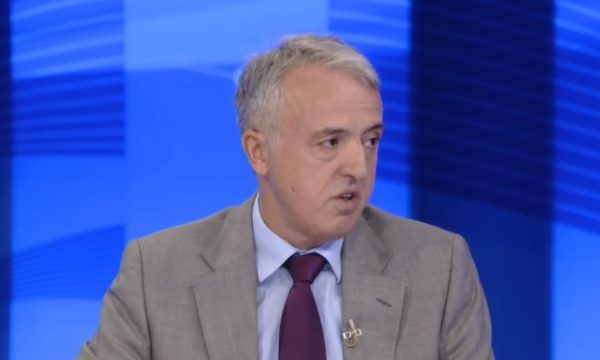 ASHAK publikon librin e ri të Muhamet Hamitit - “Bota letrare”