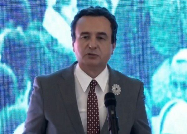 Kurti: Masakra e Srebrenicës ishte paralajmërim i gjenocidit në Kosovë
