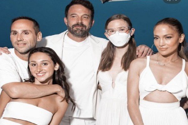 ​Vajza e Ben Affleck flet për sëmundjen që e bën të mbajë vazhdimisht maskë