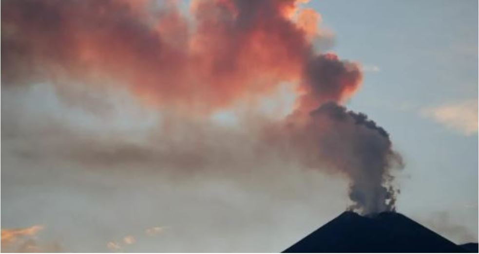 Riaktivizimi i Etna-s/ Hapen aeroportet në Katania pas shpërthimit vullkanik