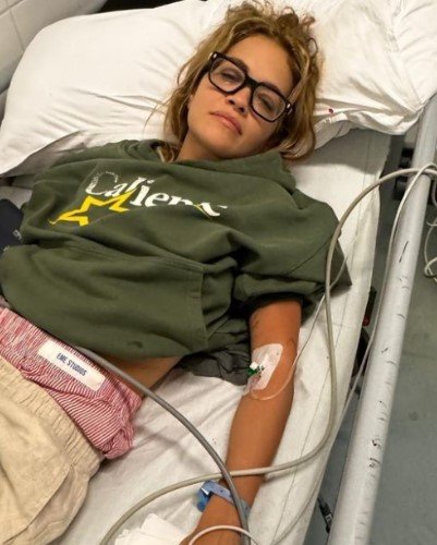 Rita Ora detyrohet të anulojë koncertin në Hungari për shkak të gjendjes shëndetësore