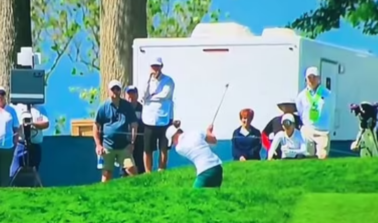 Një moment interesant në golf