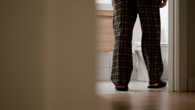 Përse nuk duhet të shkoni në tualet para se të dilni nga shtëpia? “Për çdo rast” urinimi bën më shumë keq sesa mirë