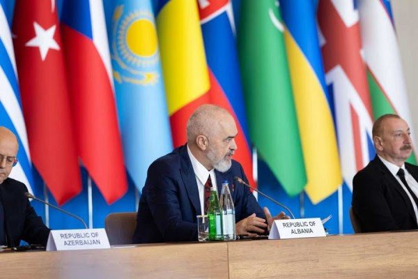 ​Rama nga Azerbajxhani: Synojmë të ndërtojmë një qendër gazi të lëngshëm në Vlorë
