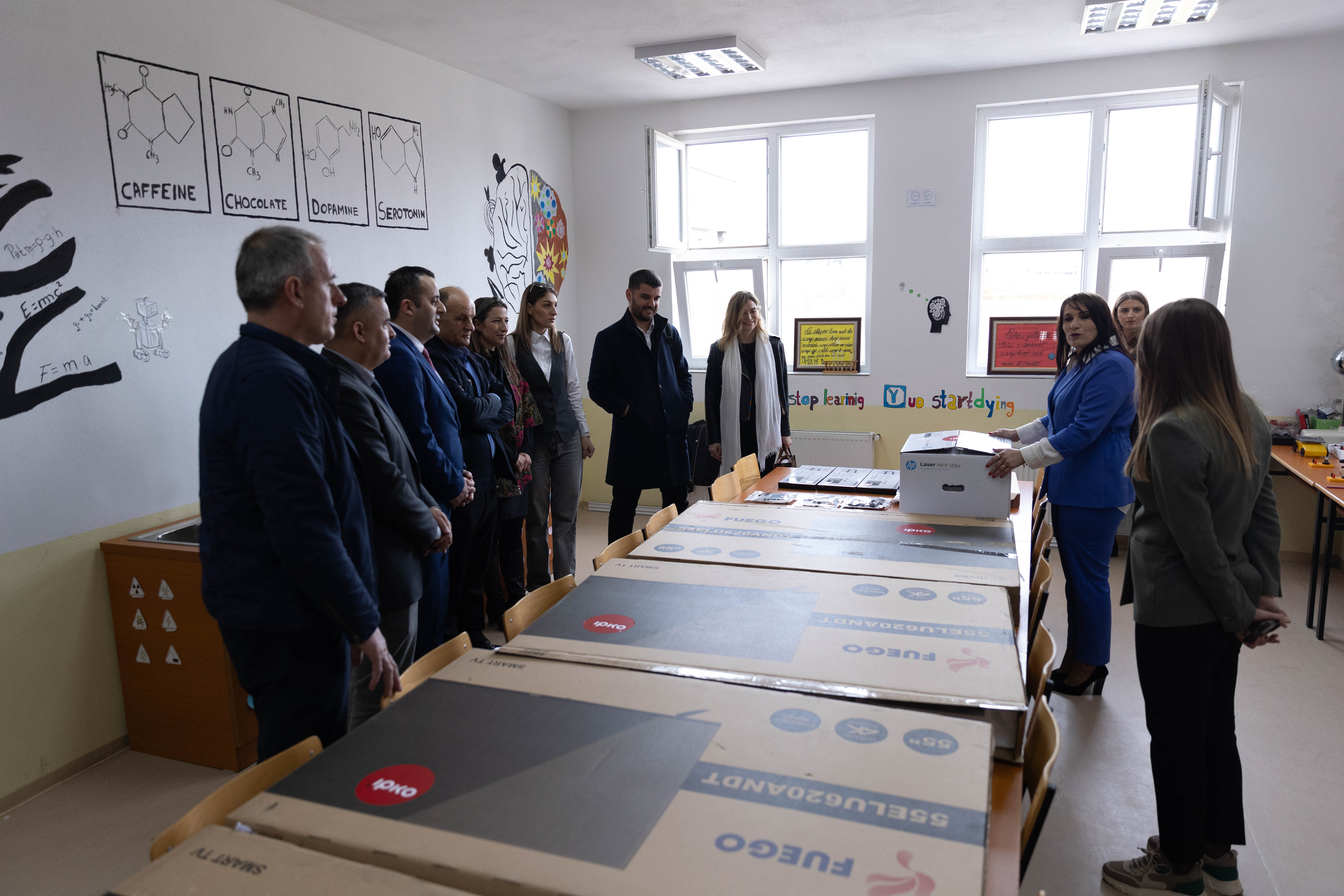 Fuqizimi i të rinjëve: IPKO mbështet arsimin përmes donacioneve në tri shkolla të Kosovës