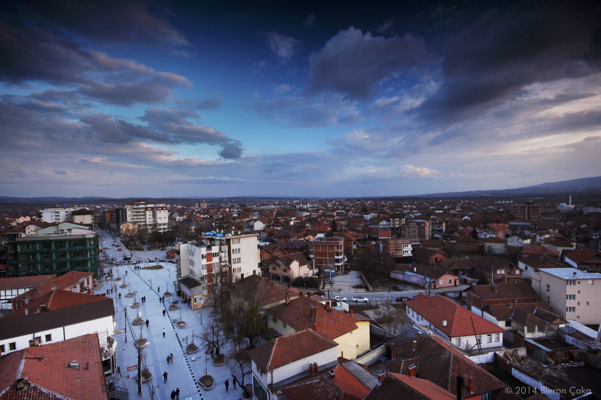 Shkak xhelozia, vushtrriasi ushtroi dhunë psikike dhe fizike ndaj gruas