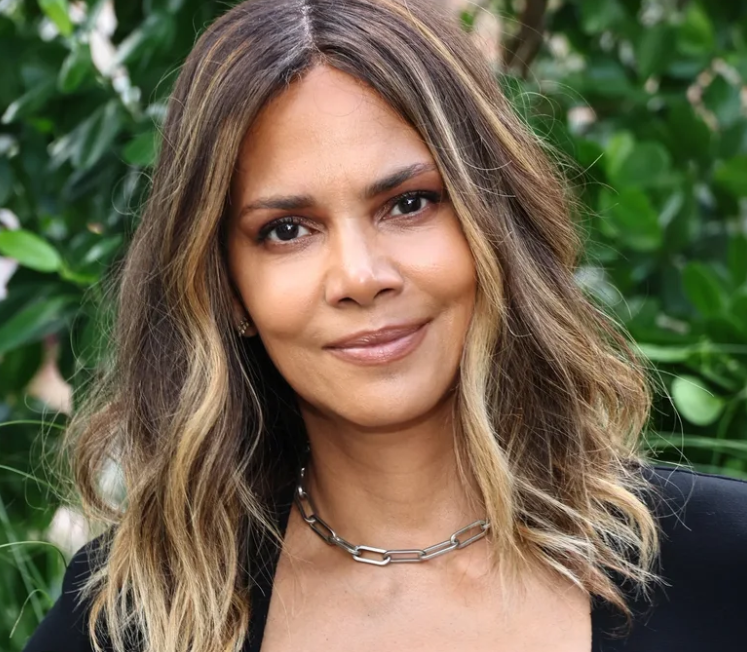 5 leksione nga Halle Berry për gratë dhe menopauzën