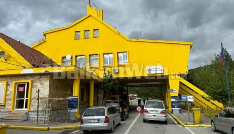 Dogana e Kapshticës përgënjeshtron Tedi Blushin: Radha e automjeteve në anën greke prej kontrolleve