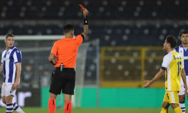 UEFA i “dënon” gjyqtarët spanjollë