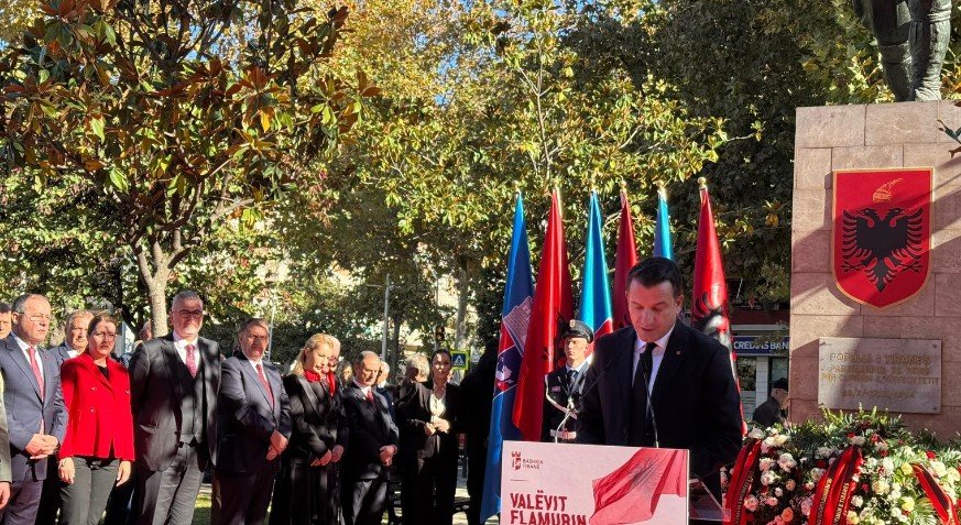 Tirana feston 80-vjetorin e Çlirimit, Veliaj: Tirana dhe Shqipëria sot janë më të forta se kurrë