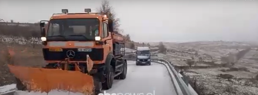 Rruga Kukës-Shishtavec bllokohet nga shembja e gurëve, disa zona pa energji elektrike
