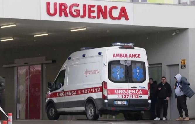 Vdekja e 3 vjeçarit në Shkodër/ E motra 7 vjeçare mbetet në gjendje kritike, në spital edhe nëna shtatzënë